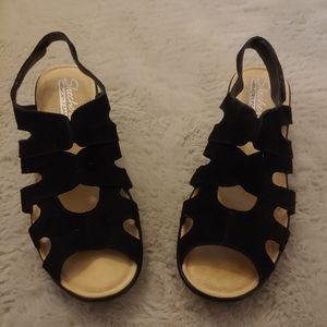 Skechers black suade platform sandals 8.5W